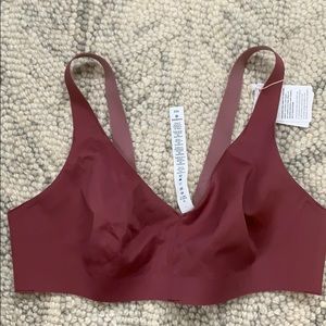 Lululemon bra, never worn